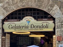 -Gelateria Dondoli