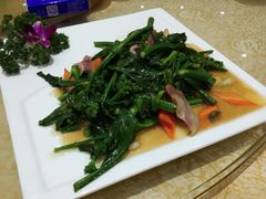 腊味炒芥兰-联邦酒楼