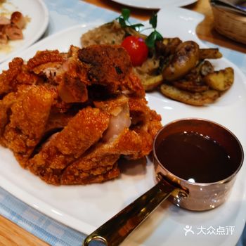 喝完还不会觉得腻 这个猪脚真的很上火 味道确实很不错啊