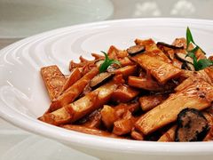 -香宫中餐厅·东北菜·铁锅炖·广式点心(哈尔滨香格里拉店)