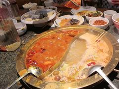 -小天鹅火锅·一线江景洪鼎旗舰店(洪崖洞店)