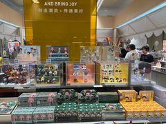 -泡泡玛特POPMART(蓝色港湾店)