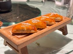 秘制叉烧酥-广州花园酒店荔湾亭·地道点心·粤式饮茶