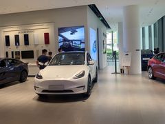 -TESLA 特斯拉(广州天环广场体验店)