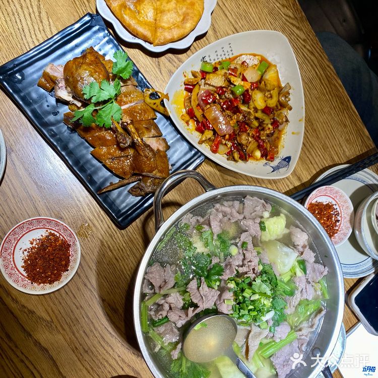 市中心超高性价比跷脚牛肉