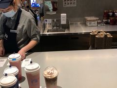 -瑞幸咖啡(外滩SOHO店)
