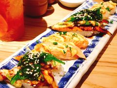 炙烤三文鱼手握-初居食屋日式料理(万象城购物中心店)