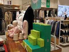 -王府井奥莱临潼小镇(临潼店)