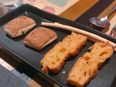 餐前面包蒜黄油-安妮意大利餐厅(国贸店)