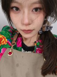 -妃格美发沙龙·烫发·染发