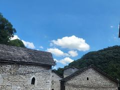 -高荡千年布依古寨旅游景区