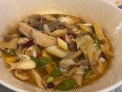 -汗腾格里·风味餐厅(新疆驻京办店)