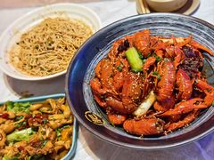 -肥肥虾庄·金牌油焖大虾(首义路店)