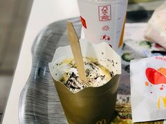 金饭碗麦旋风-麦当劳(轻轨曹杨路店)