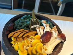 -三出山火锅(万象天地店)