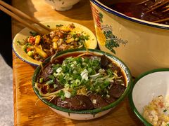 -拈签一笑黄牛肉辣卤串串
