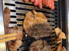 -臻牛烤肉