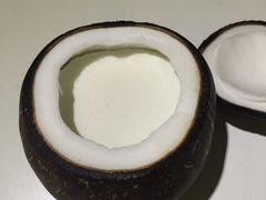 -志龙皇冠吃货椰子铺