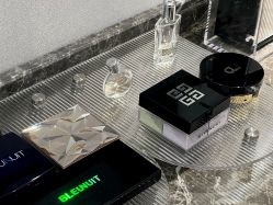 -三只熊皮肤管理中心旗舰店