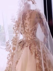 -艾米丽婚纱礼服