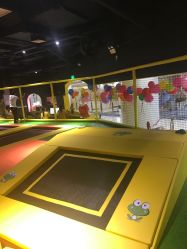点击看大图 -蹦蹦跳跳(新奥购物中心店)
