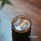 U+日常咖啡｜咖啡遇到京剧与艺术，在鼓楼下享受白茶夜酒的时光