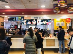 -麦当劳(田林好又多店)