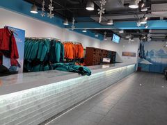 -乔波室内滑雪场