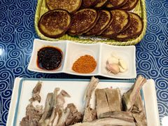 -三江源美食城