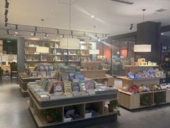 -魔方城市书房(中街益田店)