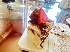 -鸿亨泰杂鱼馆(港馨家园店)