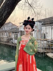 -一揽芳华汉服旗袍体验馆(拙政园店)