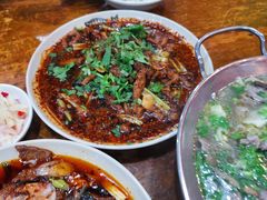 -杨三娘跷脚牛肉(羊子山西路店)
