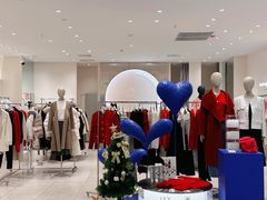 -王府井百货熙地港店