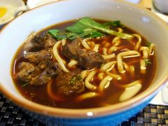 南京牛肉面-南京夜泊秦淮君亭酒店·金陵书画院