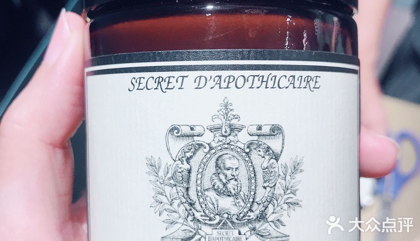 刚在SKP开店的6knows 香氛集成店又在国贸商城