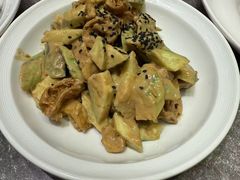 麻汁黄瓜拌油条-闫府私房菜·老字号(恒隆店)