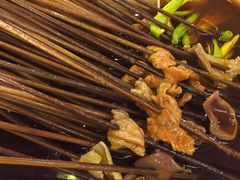 -拈签一笑黄牛肉辣卤串串