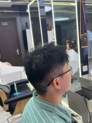 -藤野造型烫发染发