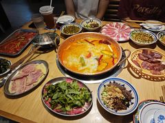 -洱火云南酸菜牛肉火锅(石景山当代商城店)