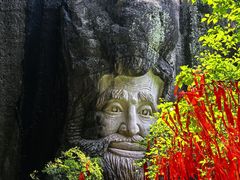-伍山海滨石窟