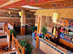 -乡村木柴铁锅炖饭店
