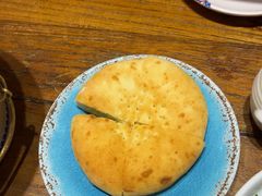 拉丝奶酪饼-蒙亨·手把肉·蒙古包文化主题餐厅(天恒广场店)