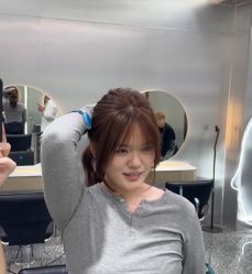 -Tloml salon