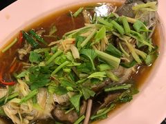 -J Daeng Seafood