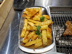 -马路牙子烧烤音乐酒馆(望京店)