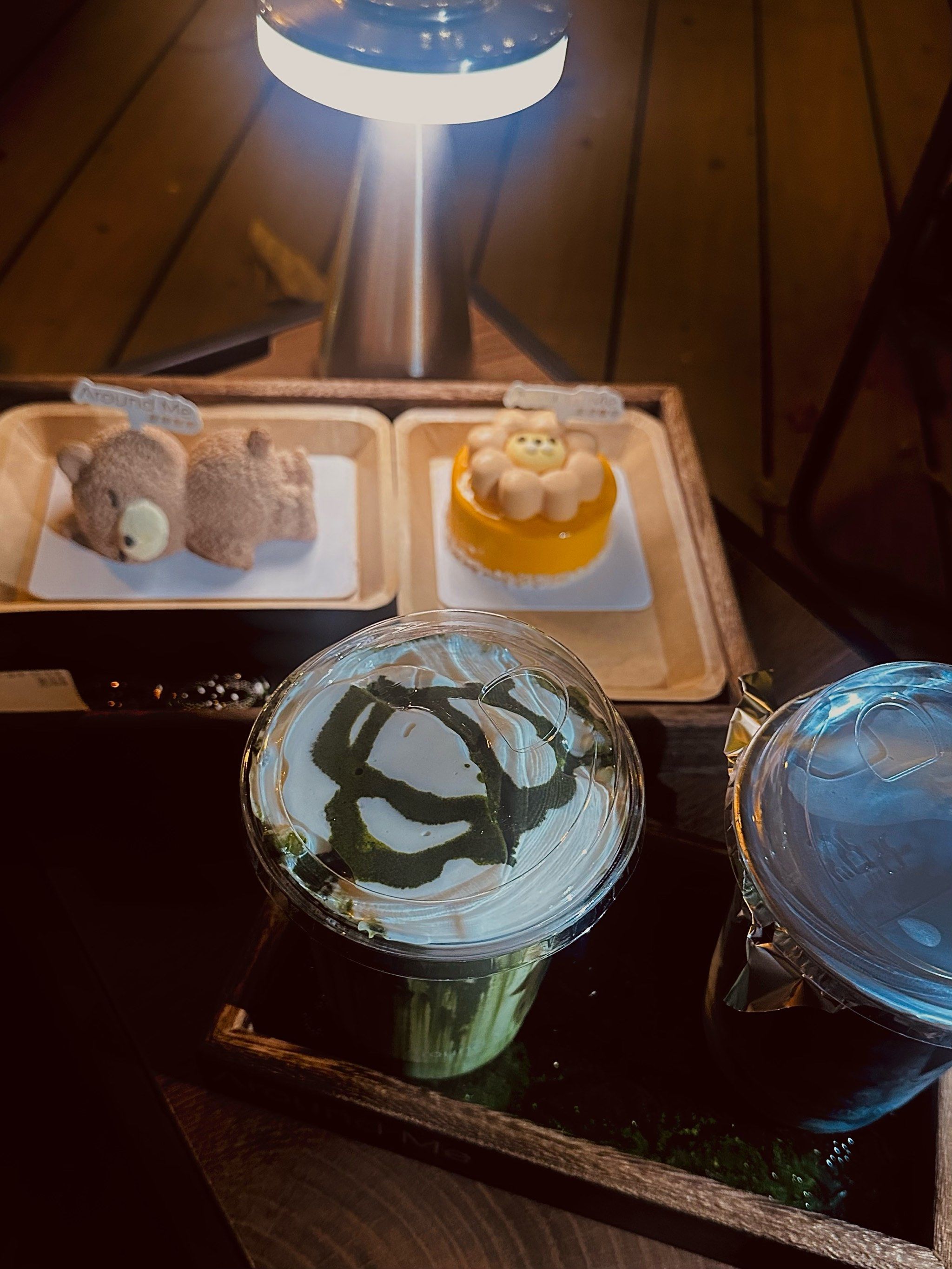 华侨城附近的小木屋咖啡厅 室内室外都可以坐\\n好天气室外很chill\\n