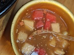 -有红鸡毛店·砂锅菜(抚琴夜市店)