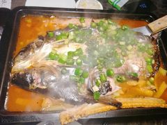 碧绿青椒芒果鱼-夯鱼烤鱼·尔滨地标美食(保健路店)
