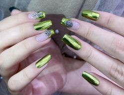 -花岐款式专研健康美甲沙龙
